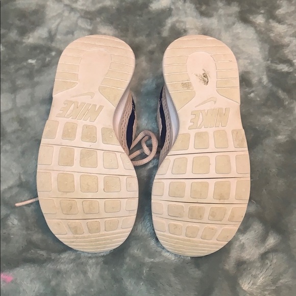 Nike kids shoes - Picture 5 of 5